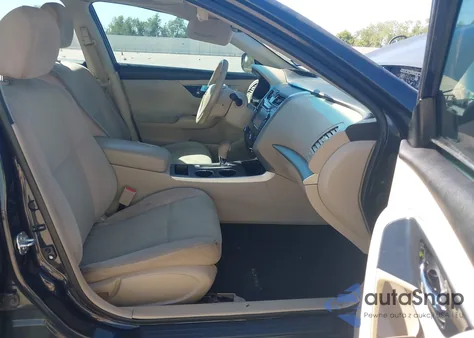 2015 Nissan Altima 2.5 Sv из США, поврежденный, VIN 1N4AL3AP0FC597690